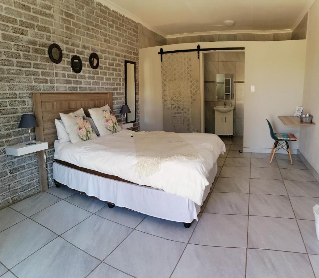 @Home Guest House Zeerust Extérieur photo