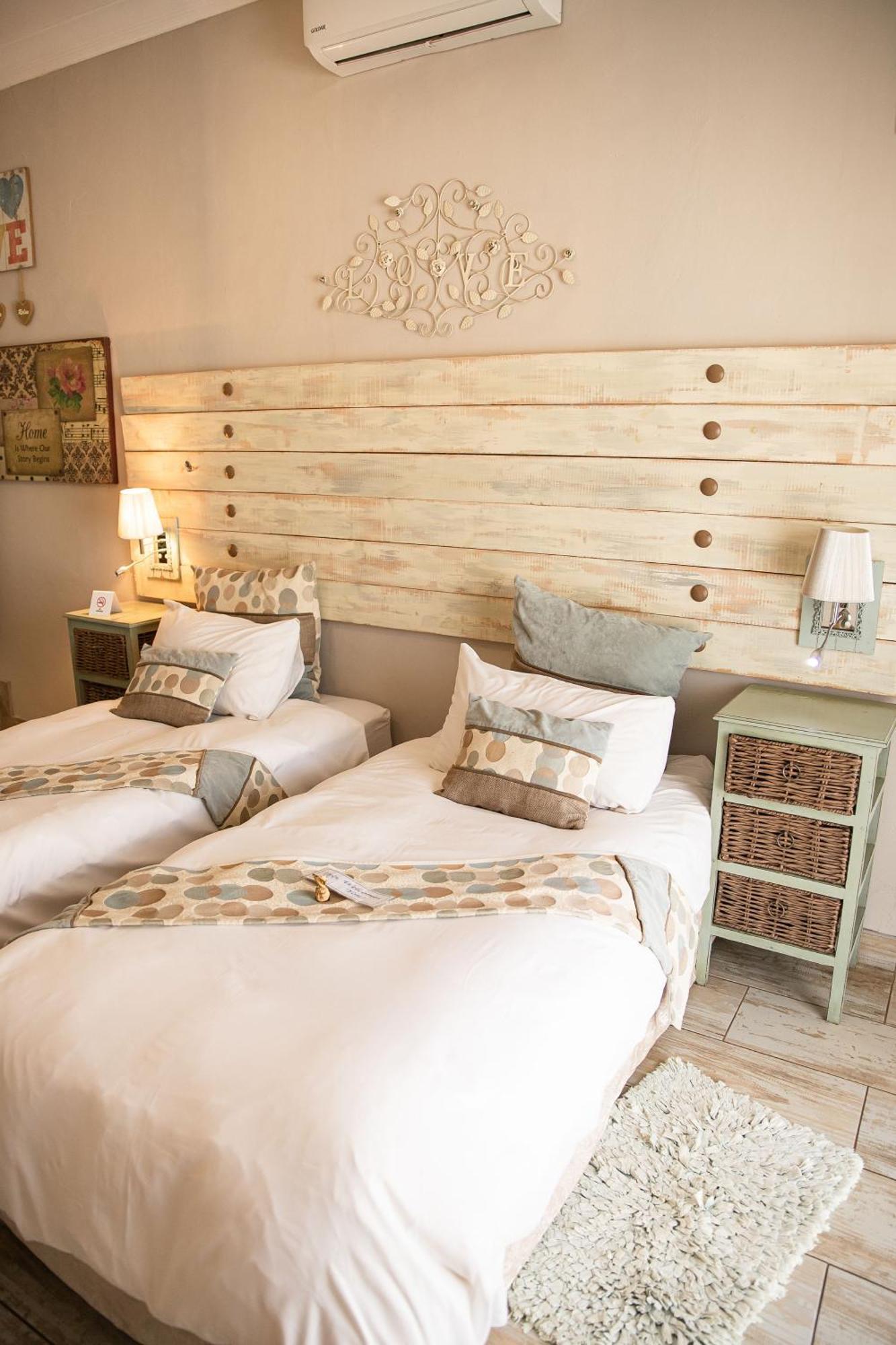 @Home Guest House Zeerust Extérieur photo