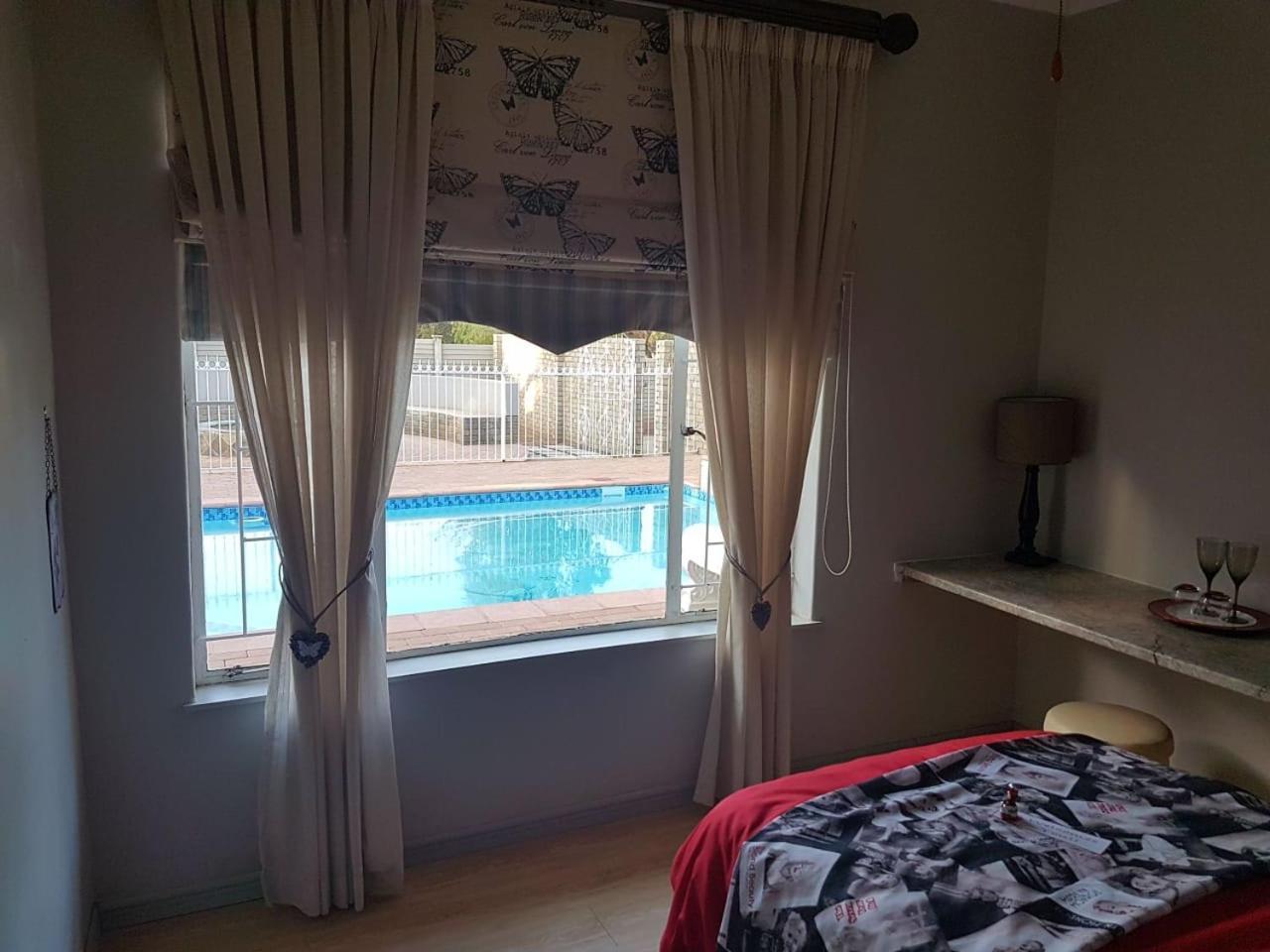 @Home Guest House Zeerust Chambre photo